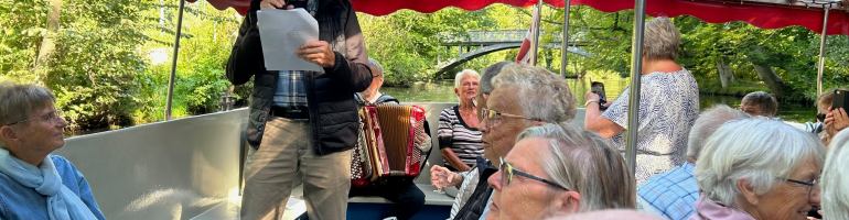 Seden Borgerforening på tur på Odense å og efterfølgende frokost på Carlslund (Foto: Seden Borgerforening)